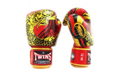 Боксерские перчатки Twins Special FBGVL3-52 Dragon red gold 14 oz Боксерские перчатки Twins Special FBGVL3-52 Dragon red gold 14 oz