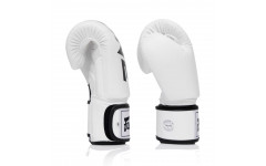 Боксерские перчатки Fairtex One ChampionShip white 16 oz